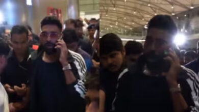 ENG vs IND: ओवल टेस्ट के हीरो मोहम्मद सिराज के लिए ‘पागल’ हुए फैंस, एयरपोर्ट पर सेल्फी लेने के लिए उमड़ी भीड़ | ENG VS IND Fans gathered at the airport to take selfies with Mohammad Siraj after test series