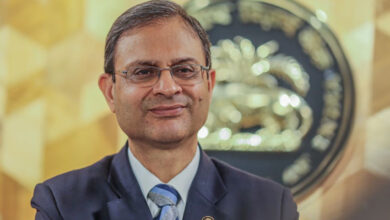 RBI का बड़ा ऐलान, रेपो रेट में नहीं हुआ बदलाव; EMI पर नहीं पडे़गा कोई असर | RBI keeps interest rate unchanged at 5 50 percent in August 2025 policy meeting